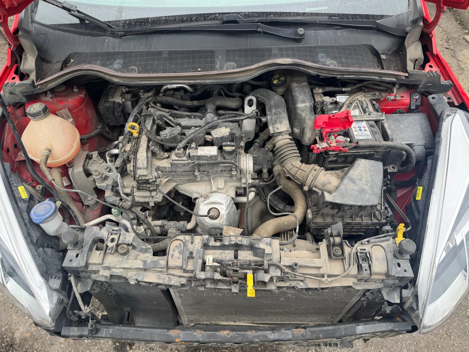 Ford Fiesta 1.1i 70кс, снимка 8 - Автомобили и джипове - 53856152