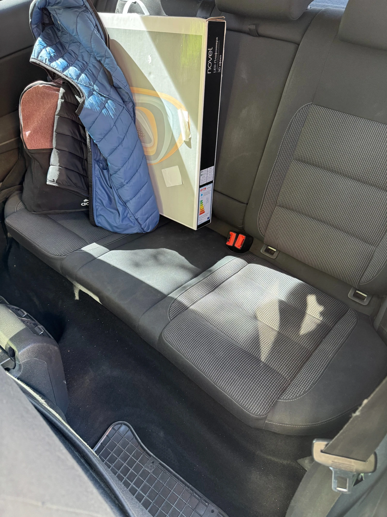 VW Golf 6 2.0 TDI 140 �.�. DSG 6�������� | Mobile.bg � ����������� 10