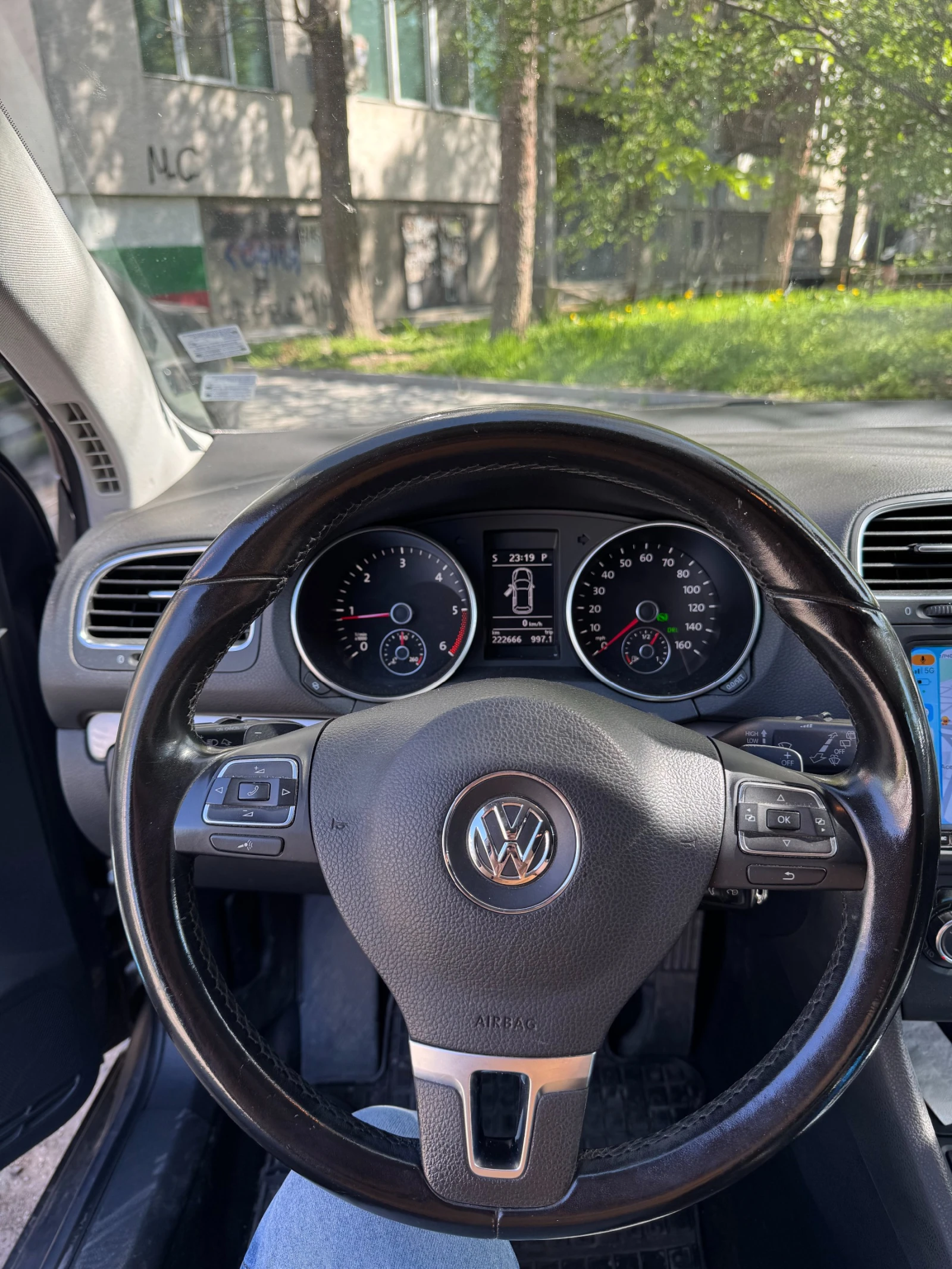 VW Golf 6 2.0 TDI 140 �.�. DSG 6�������� | Mobile.bg � ����������� 8