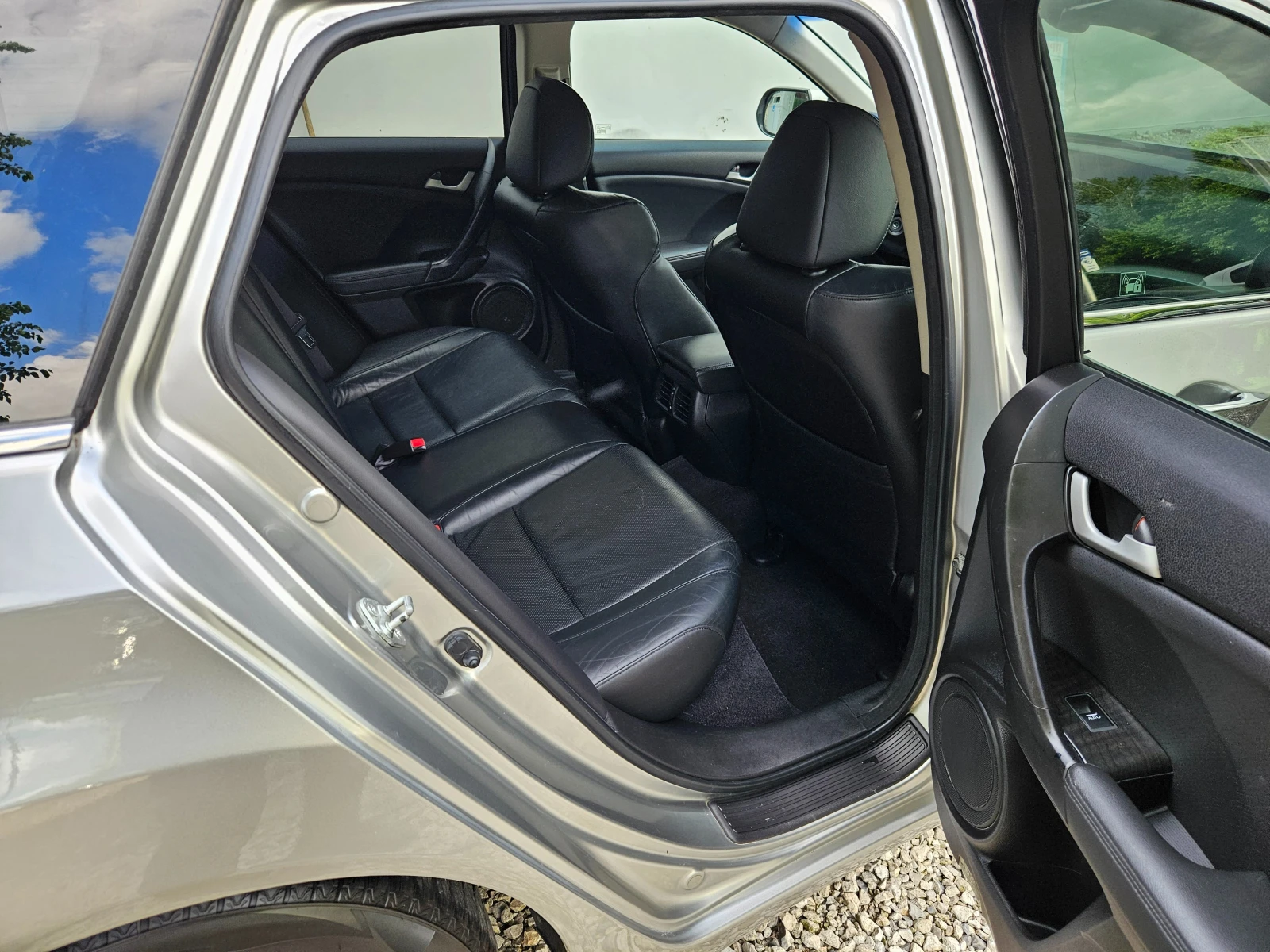Honda Accord 2.4 201кс, снимка 8 - Автомобили и джипове - 54707256