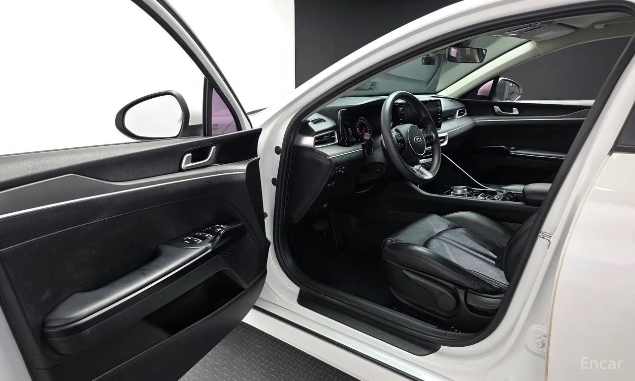 Kia K5 2.0 Trendy* ПОДГРЕВ* КАМЕРА* КРАЙНА ЦЕНА* , снимка 6 - Автомобили и джипове - 54712570