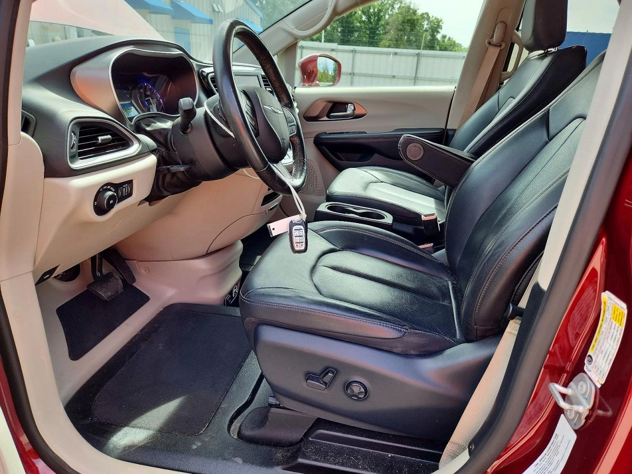 Chrysler Pacifica 3.6l Touring L, снимка 7 - Автомобили и джипове - 54881964