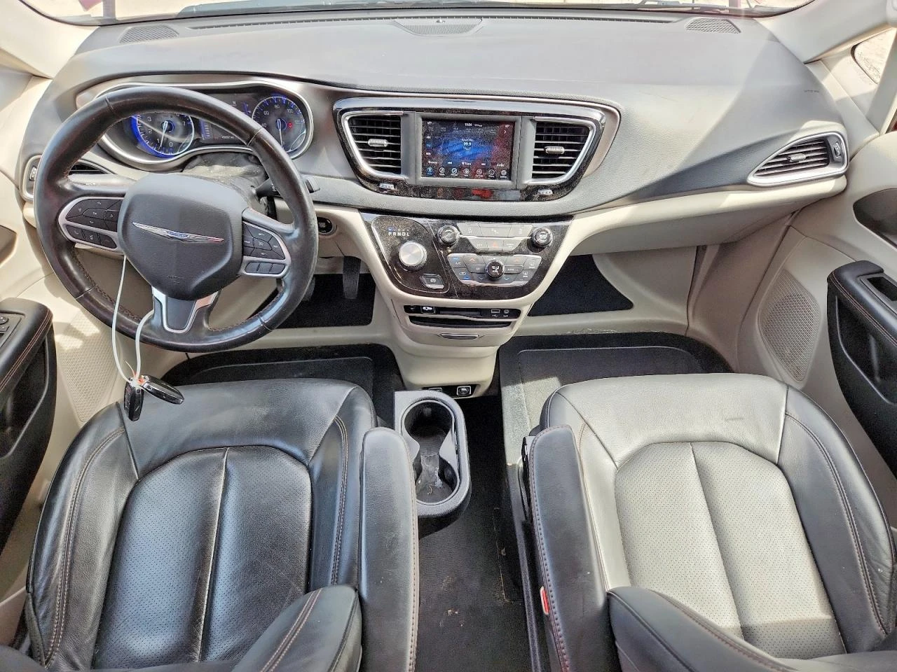 Chrysler Pacifica 3.6l Touring L, снимка 8 - Автомобили и джипове - 54881964