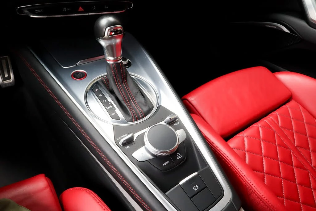 Audi Tt 2.0T * АвтоКредит * (ЦЕНА ДО БГ), снимка 16 - Автомобили и джипове - 55632596