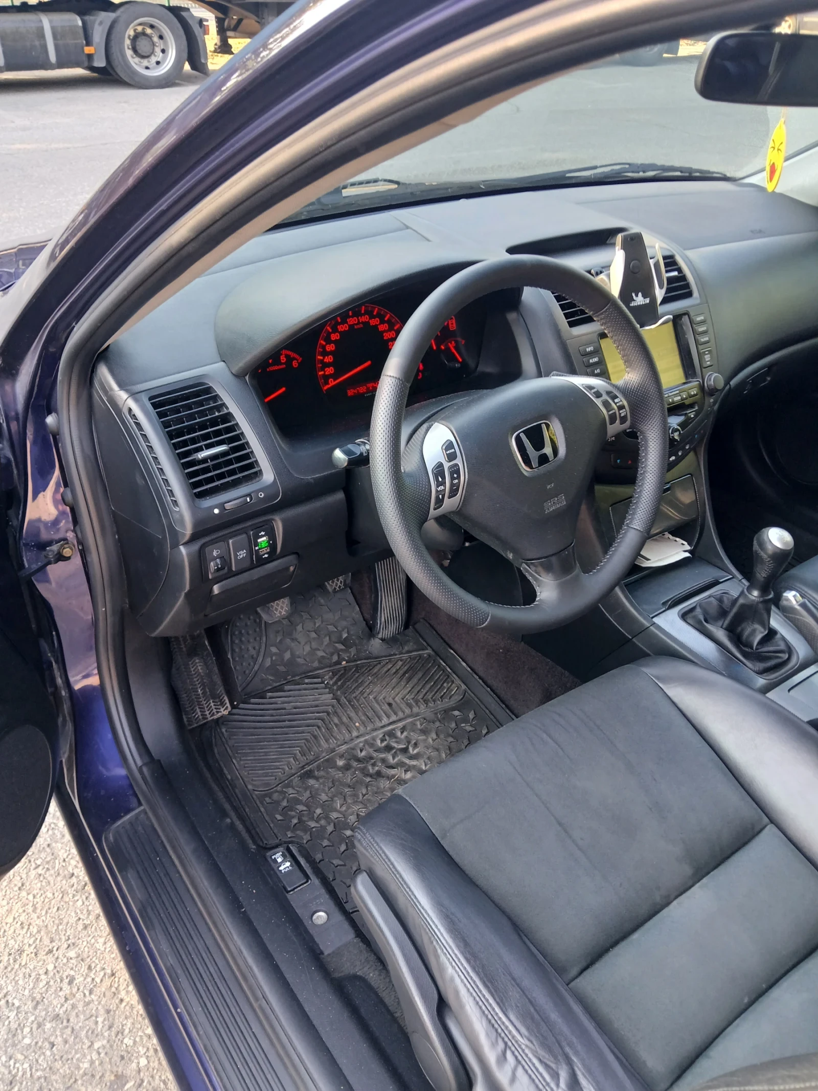 Honda Accord, снимка 12 - Автомобили и джипове - 55698336