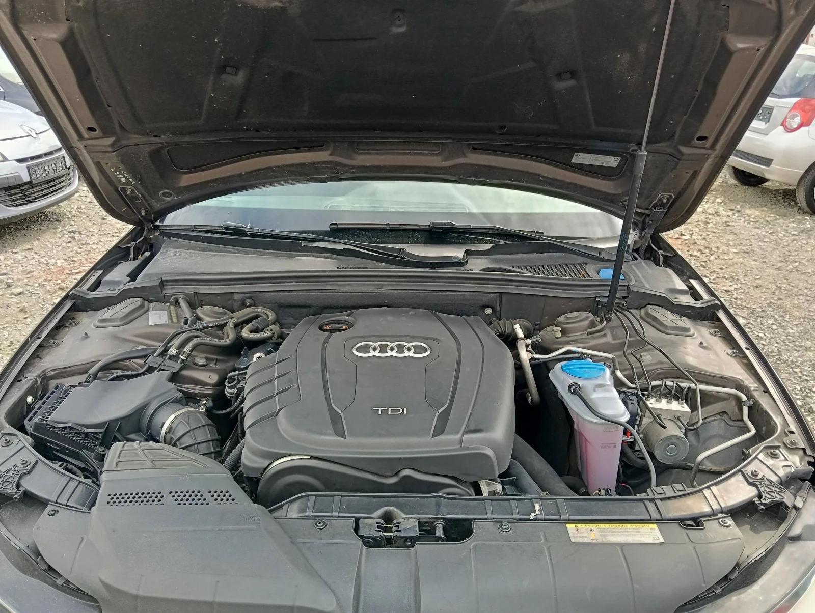 Audi A4 2.0TDI QUATTRO, снимка 13 - Автомобили и джипове - 56139298