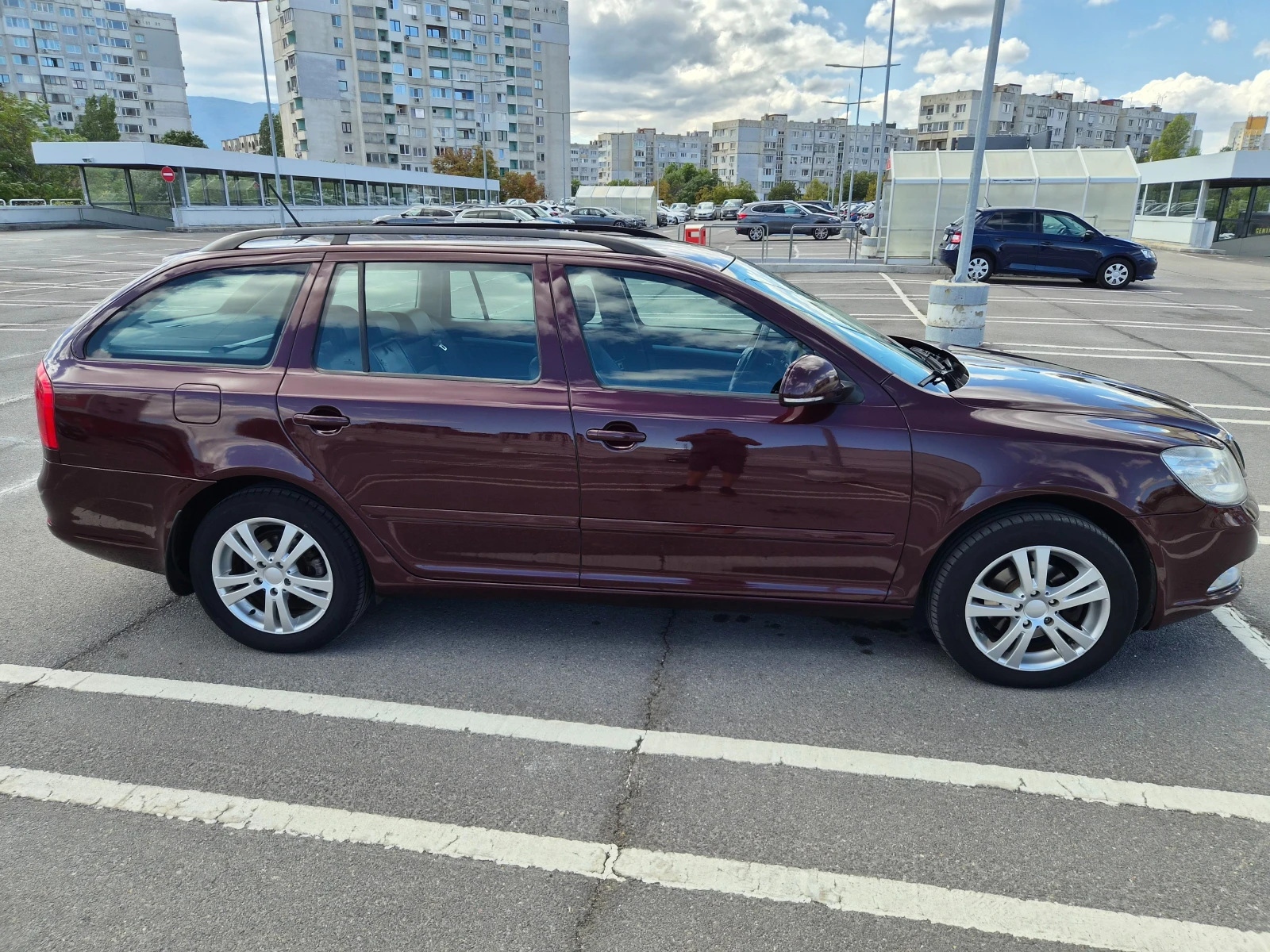 Skoda Octavia 1.6 TDI, снимка 12 - Автомобили и джипове - 56244276