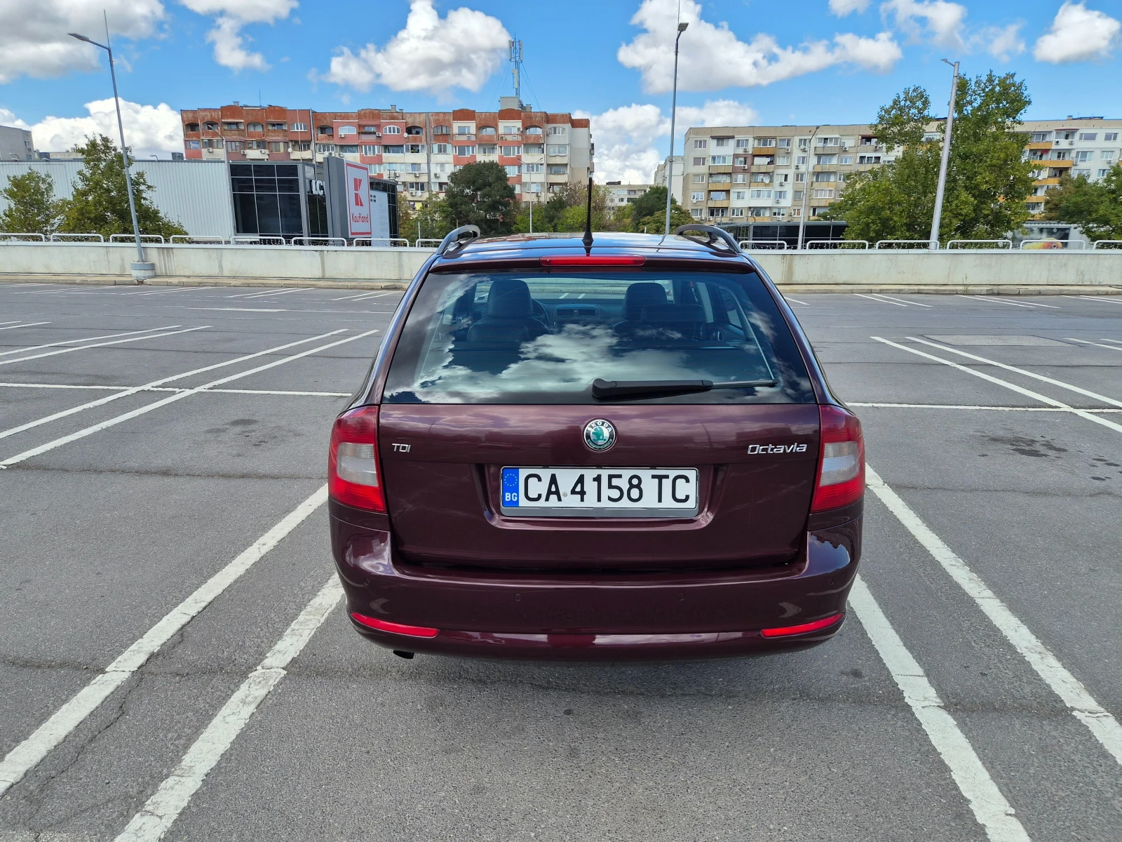 Skoda Octavia 1.6 TDI, снимка 14 - Автомобили и джипове - 56244276