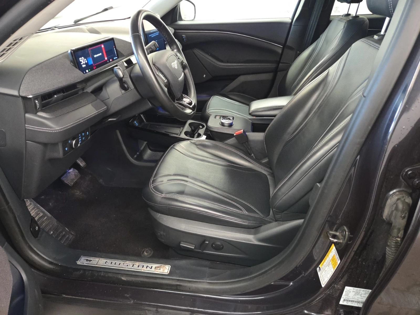 Ford Mustang Mach-E Premium* , снимка 7 - Автомобили и джипове - 56629166