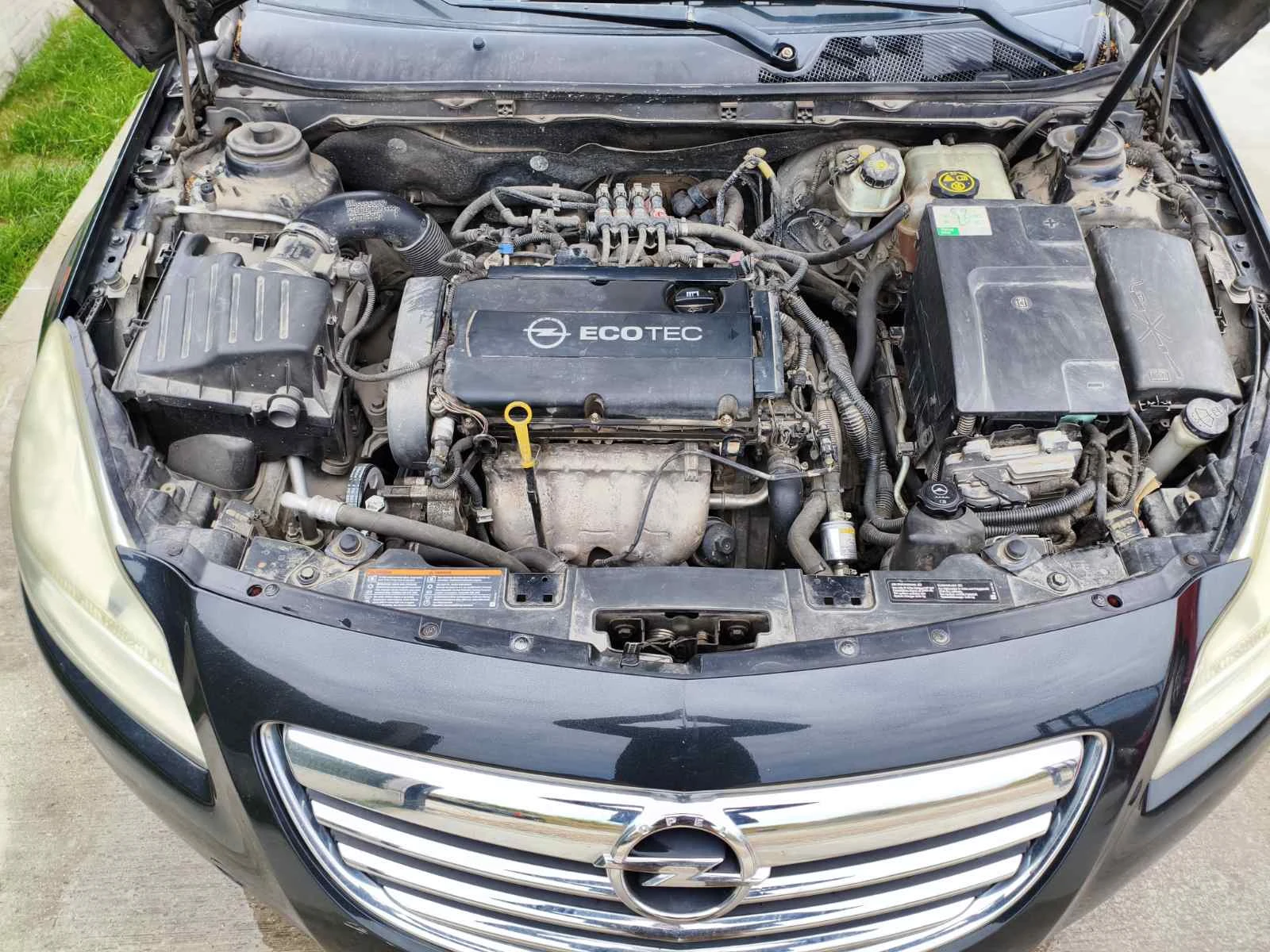 Opel Insignia, снимка 6 - Автомобили и джипове - 56648492