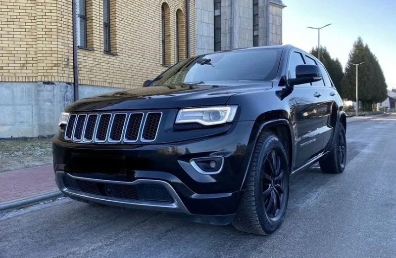 Jeep Grand cherokee 3.0CRD На части! 2 броя, снимка 1 - Автомобили и джипове - 47430483