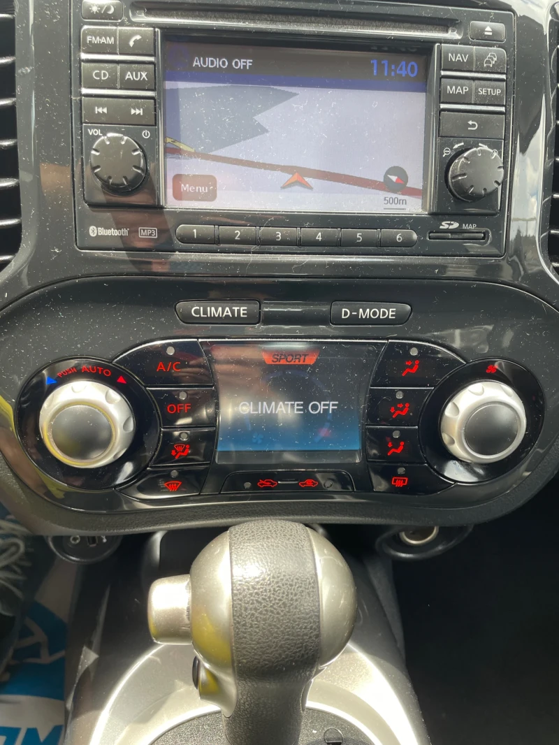 Nissan Juke 1.6i AUTOMAT, снимка 16 - Автомобили и джипове - 52594265