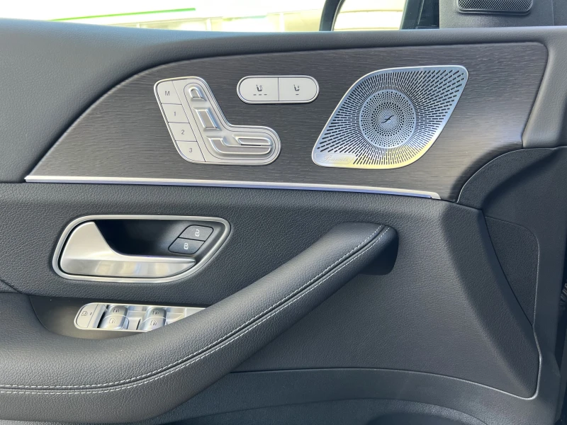 Mercedes-Benz GLE 450 AMG d/AMG/4-MATIC/NIGHT/PANO/BURM/AIRMATIC/360/, снимка 8 - Автомобили и джипове - 51561906