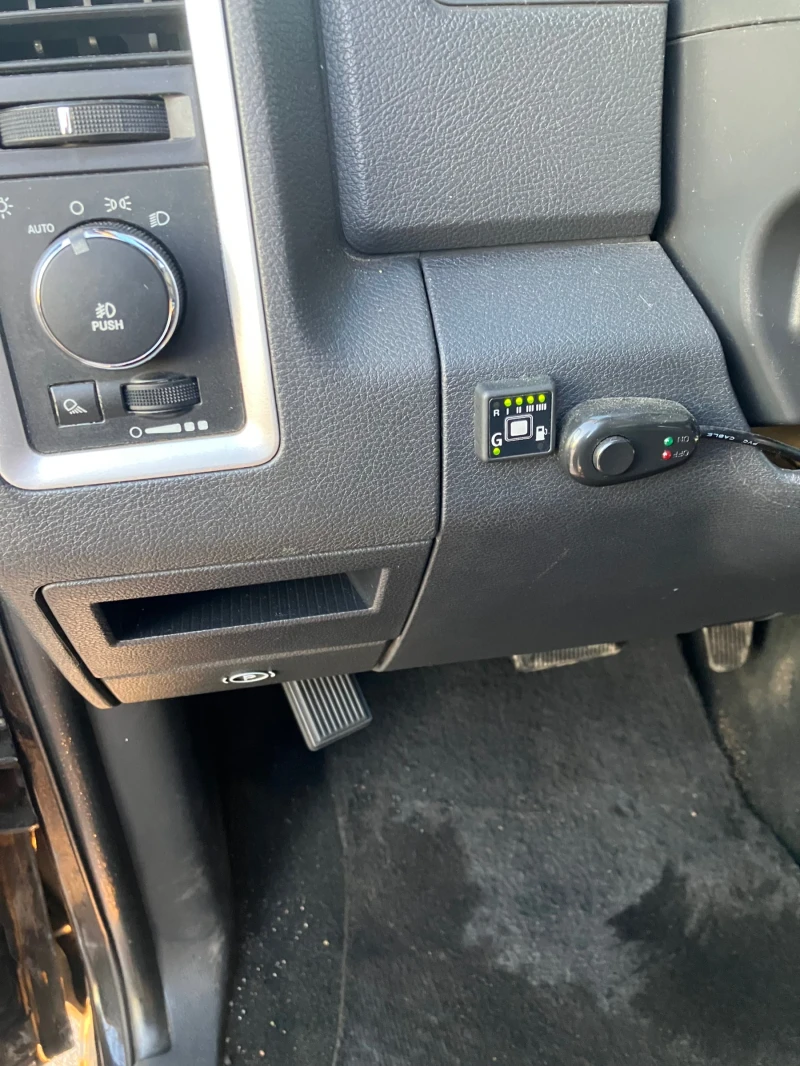 Dodge RAM 1500 5, 7 HEMI Газ, снимка 8 - Автомобили и джипове - 52906779