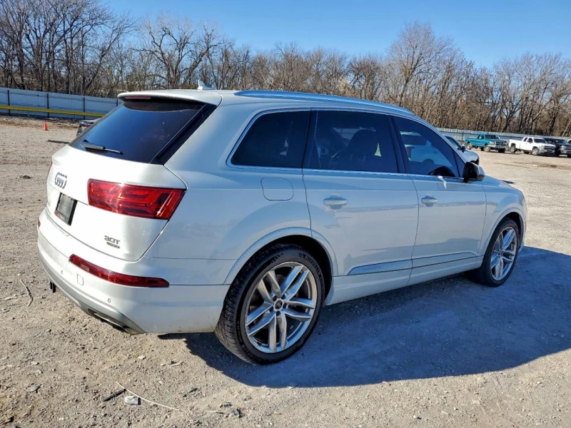 Audi Q7 3.0T* MATRIX* ДИГИТАЛНО* ТАБЛО* 360КАМЕРА* ОБДУХВА, снимка 2 - Автомобили и джипове - 53131979