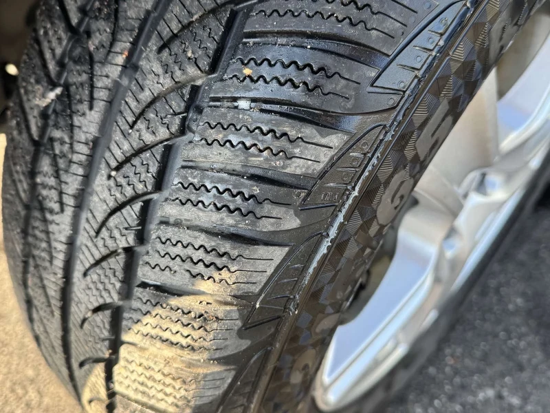 Dacia Duster, снимка 16 - Автомобили и джипове - 53210375