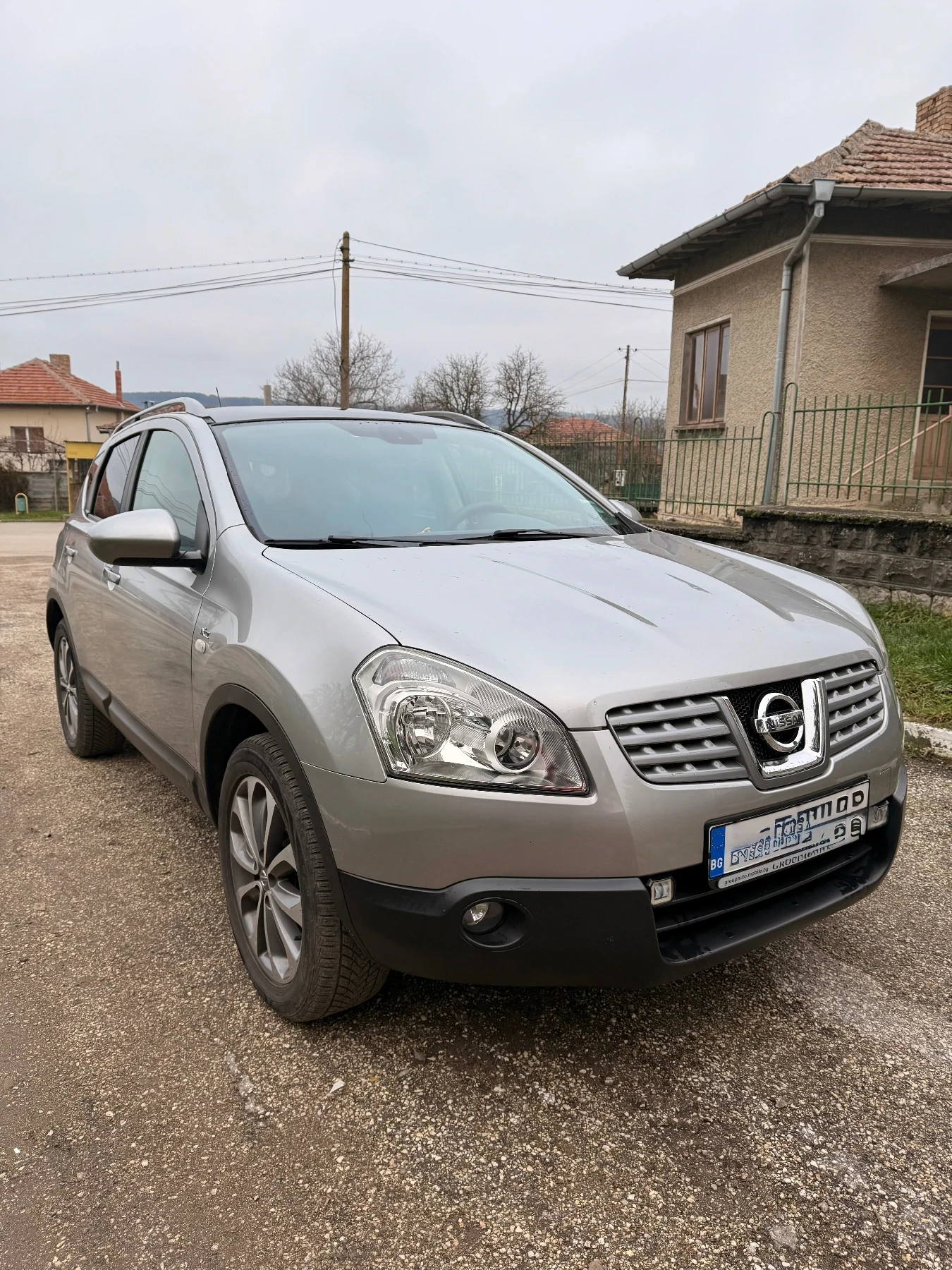 Nissan Qashqai 1.6 114к. ГАЗ, снимка 1