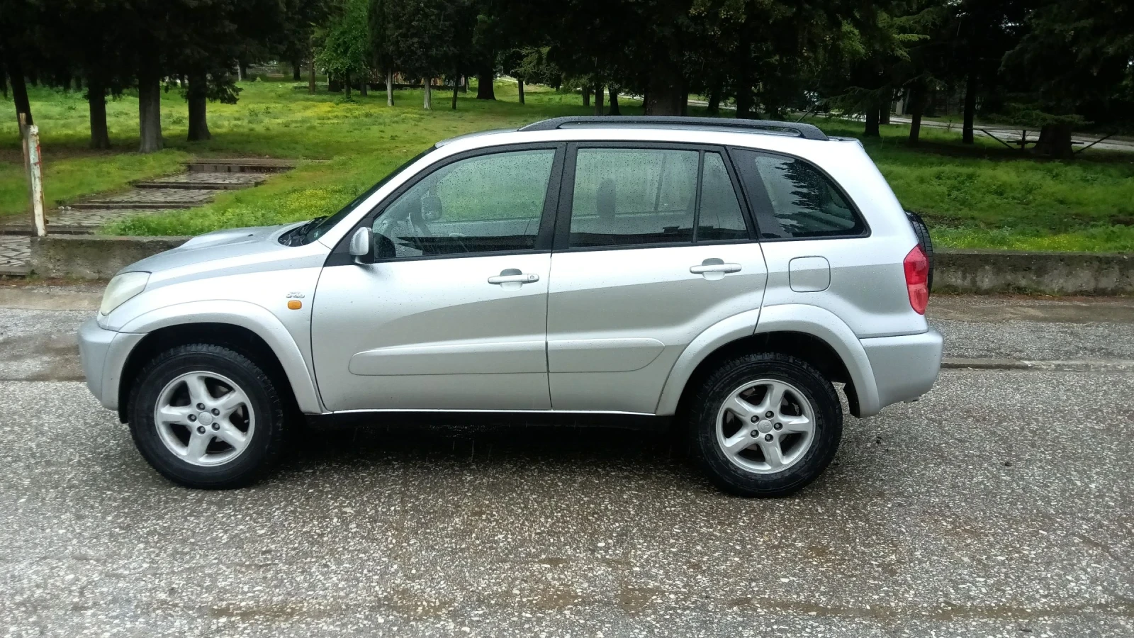 Toyota Rav4 2.0/D4D - изображение 2