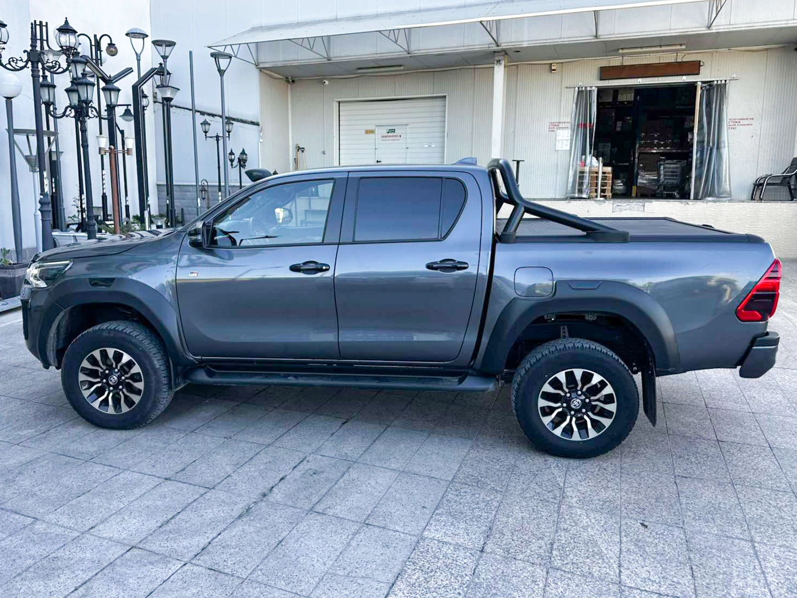 Toyota Hilux GR SPORT - изображение 4