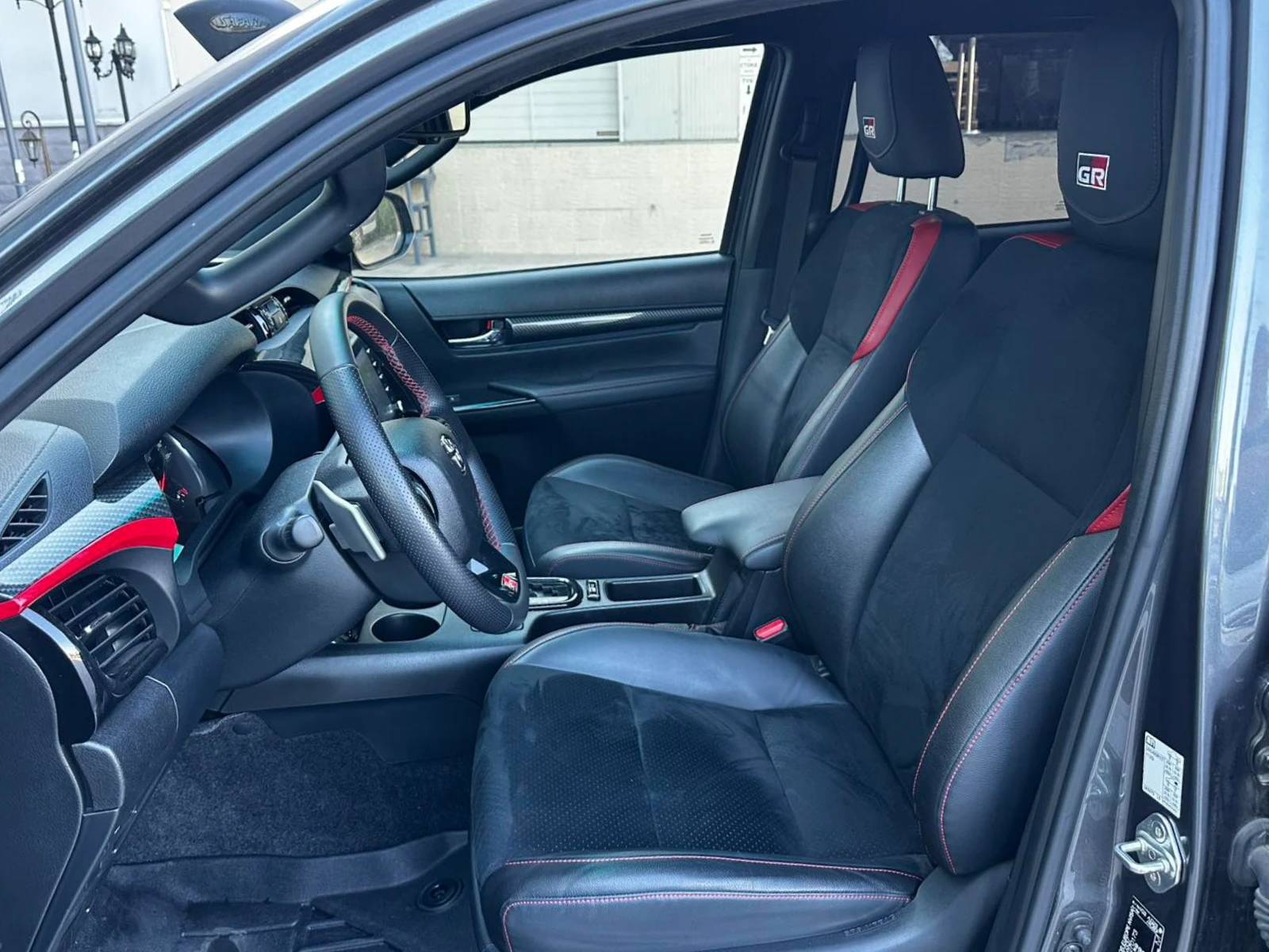 Toyota Hilux GR SPORT - изображение 10