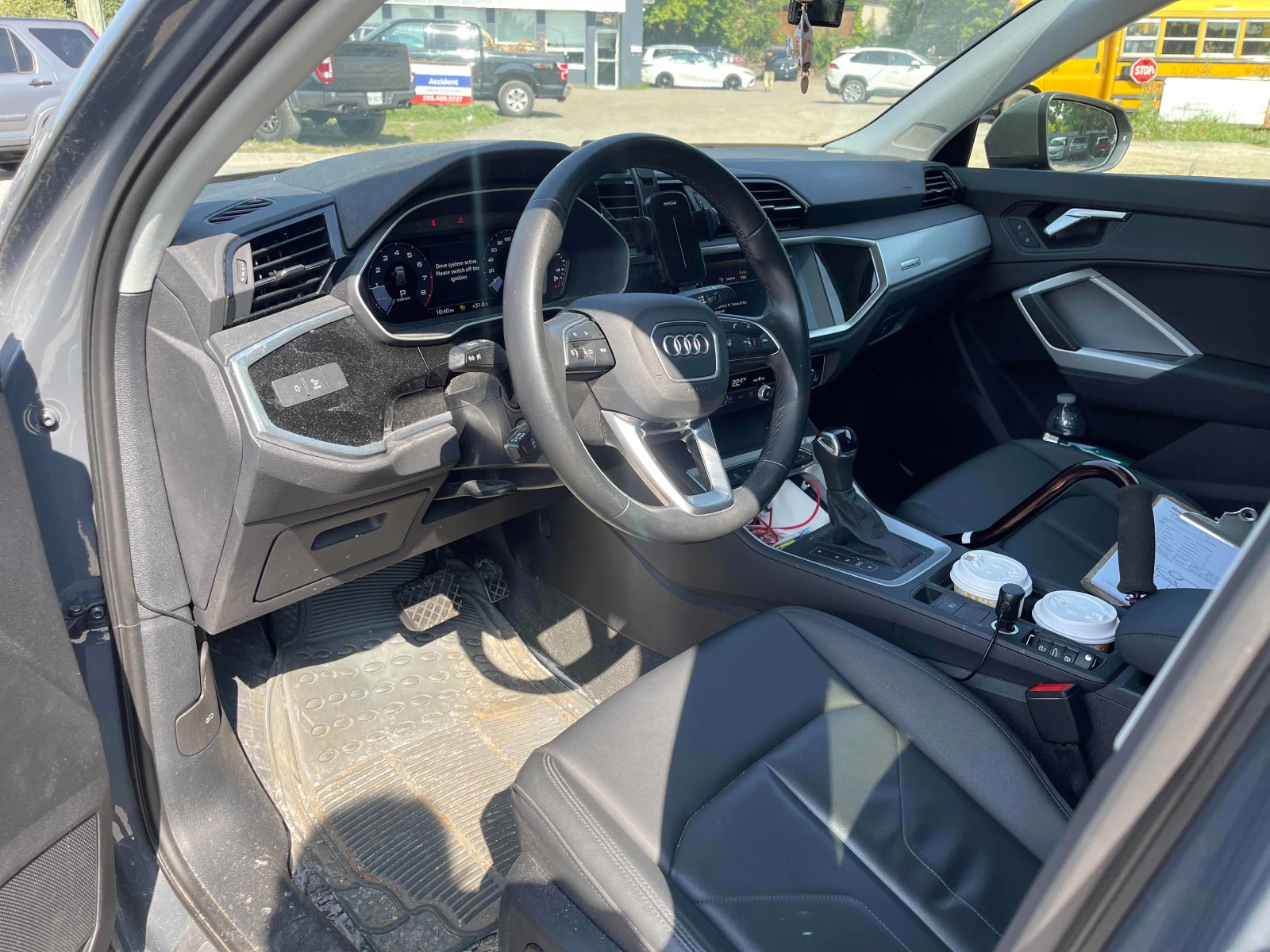 Audi Q3 Komfort* CARFAX*  - изображение 4