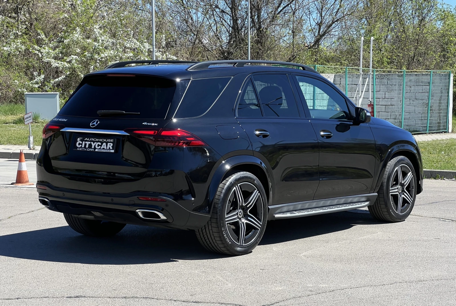 Mercedes-Benz GLE 450 AMG d/AMG/4-MATIC/NIGHT/PANO/BURM/AIRMATIC/360/ - изображение 6