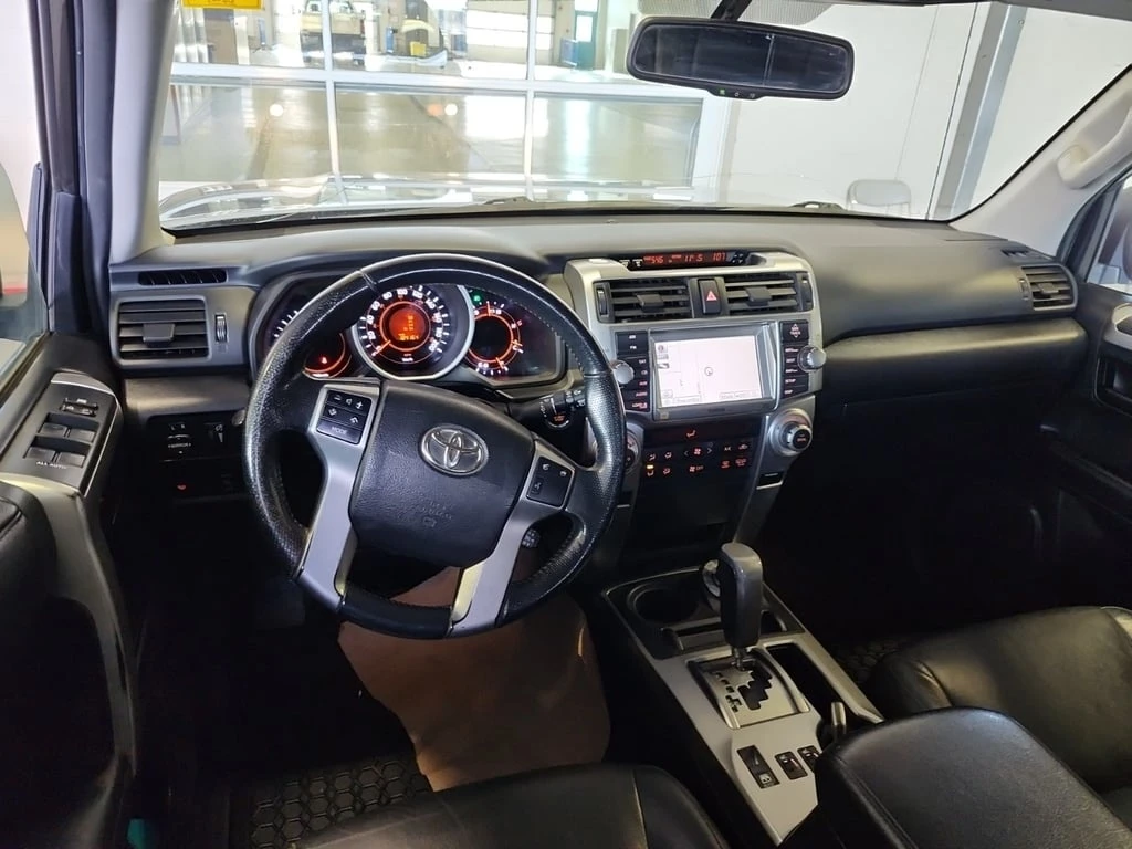 Toyota 4runner * SR5 * CARFAX * БЕЗ ПЪРВОНАЧАЛНА ВНОСКА - изображение 10