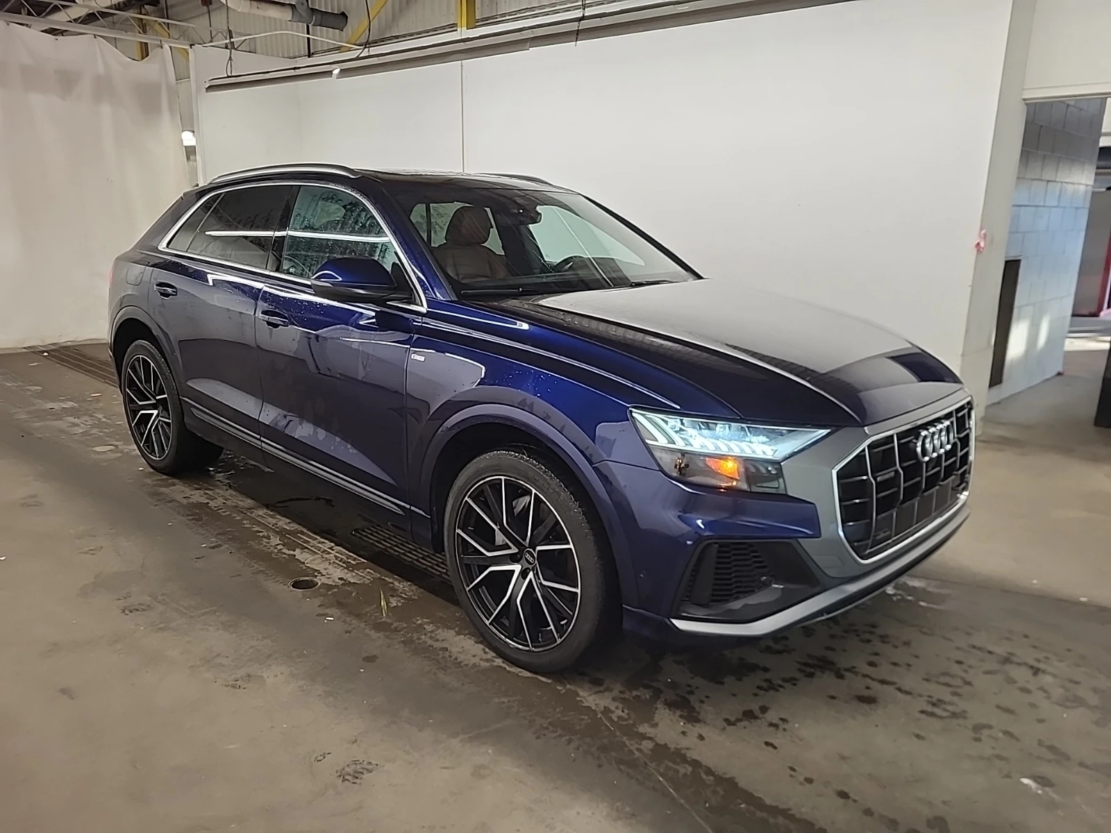Audi Q8 * CARFAX *    | Mobile.bg   3