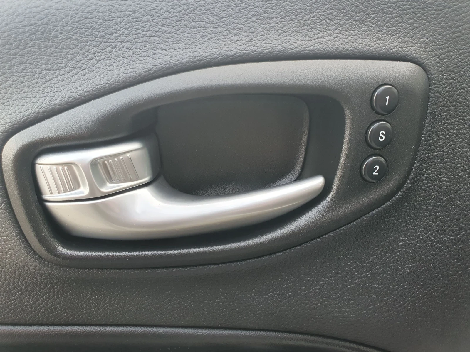 Jeep Compass | Mobile.bg � ����������� 16