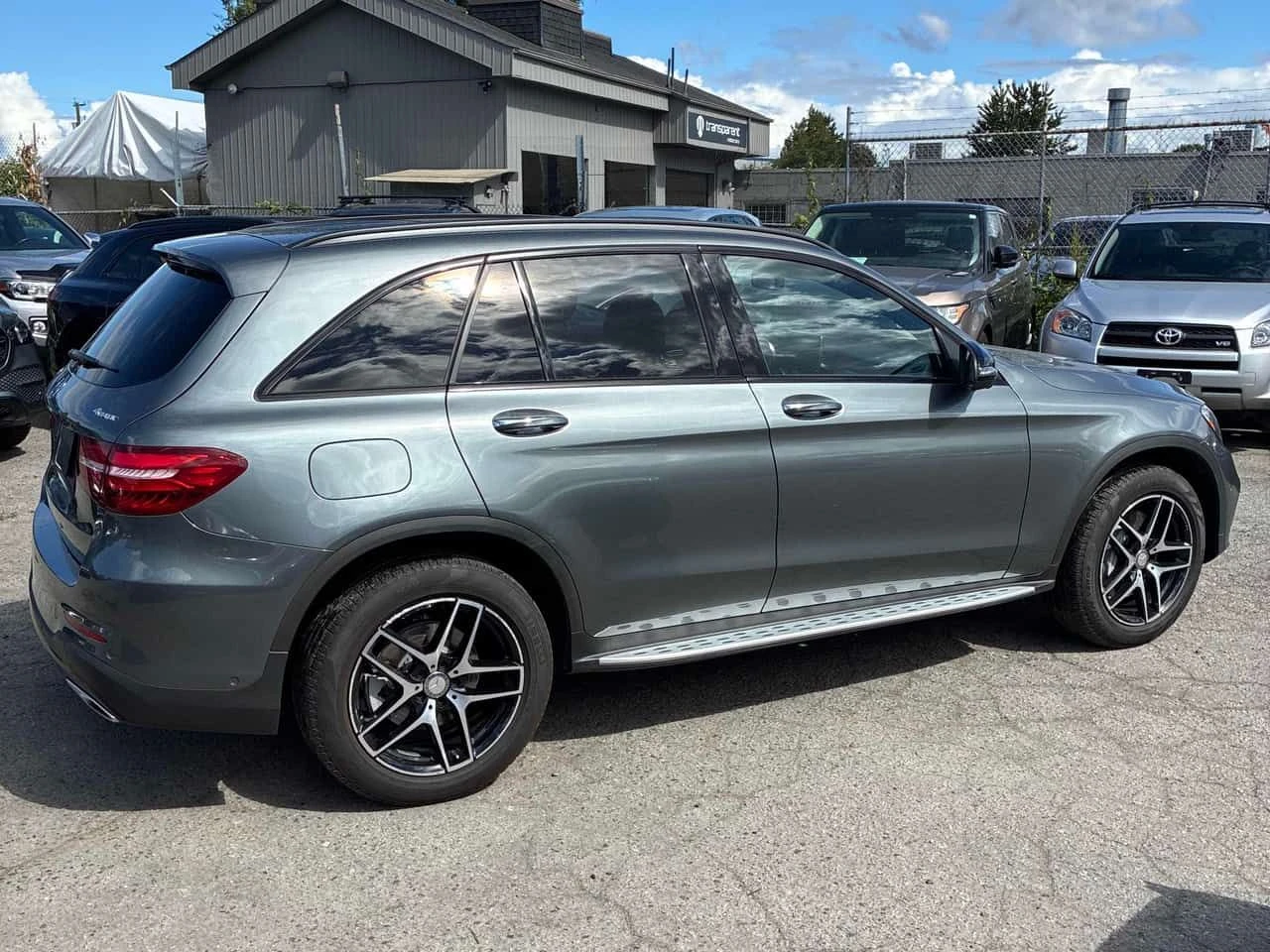 Mercedes-Benz GLC 300 ПОДГРЕВИ * ПАНО * KEYLESS * CARFAX, снимка 12 - Автомобили и джипове - 54840617