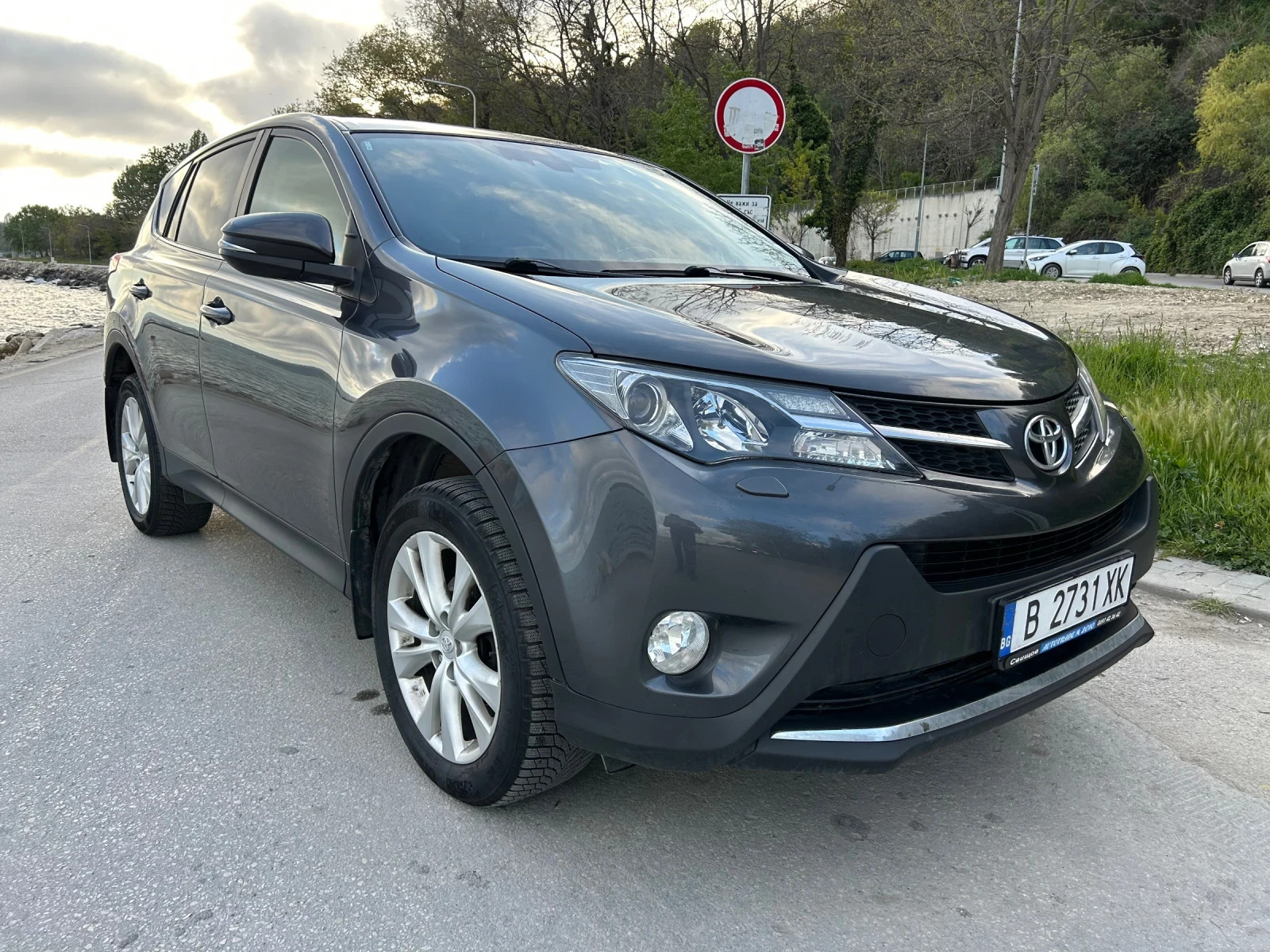 Toyota Rav4 4x4 / 2.2D / АВТОМАТИК, снимка 6 - Автомобили и джипове - 55161205