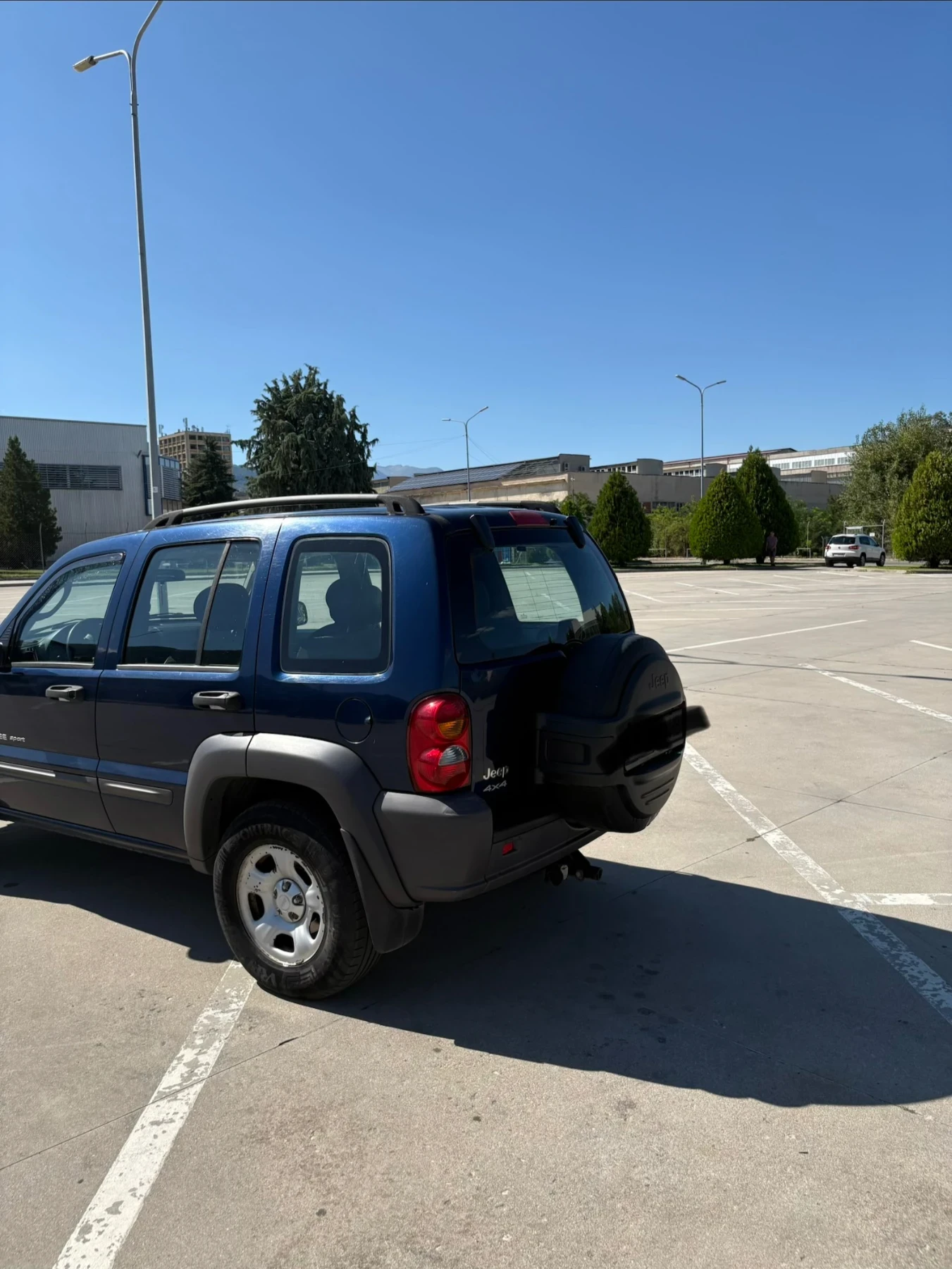Jeep Cherokee, снимка 4 - Автомобили и джипове - 55673701