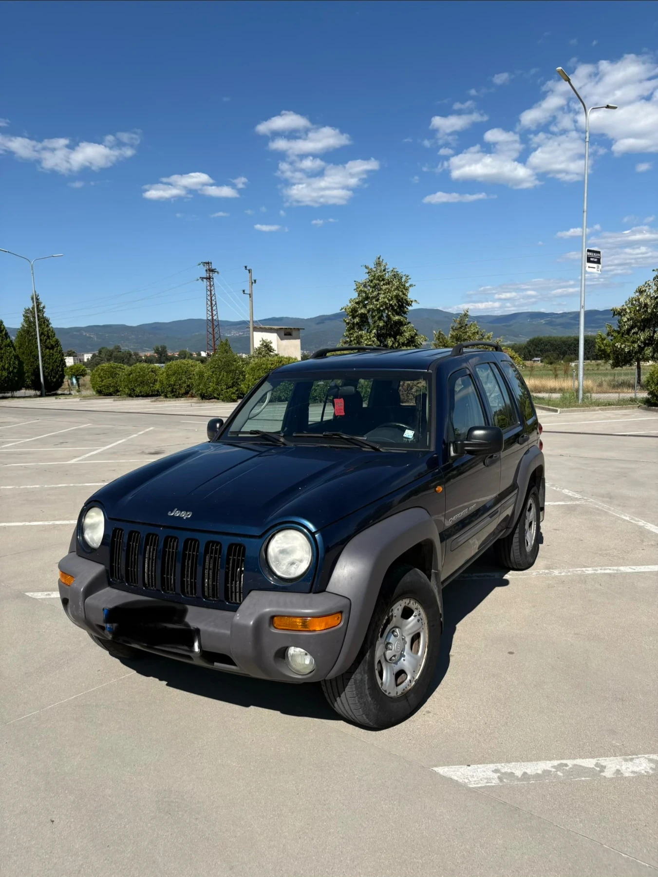 Jeep Cherokee, снимка 2 - Автомобили и джипове - 55673701