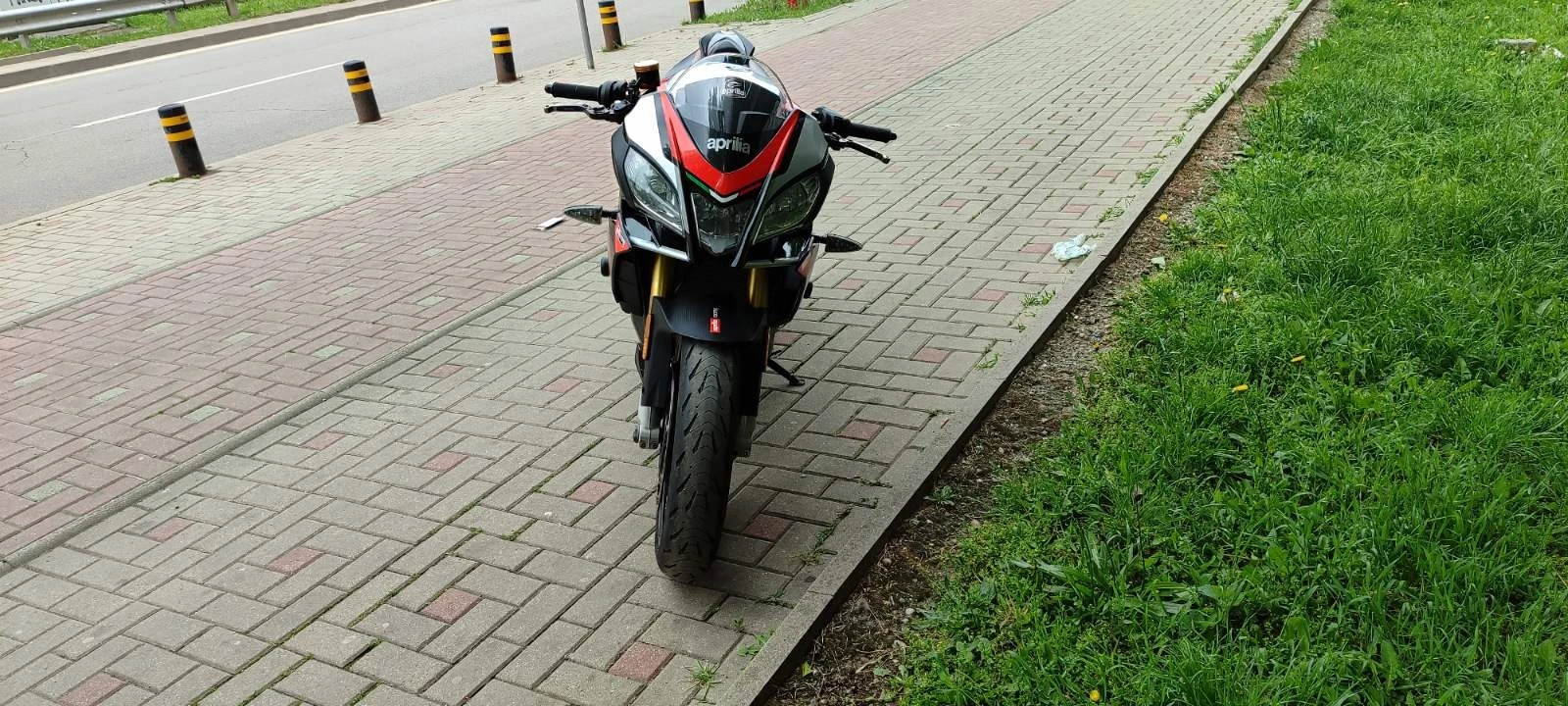 Aprilia Tuono RSV 4 - изображение 7