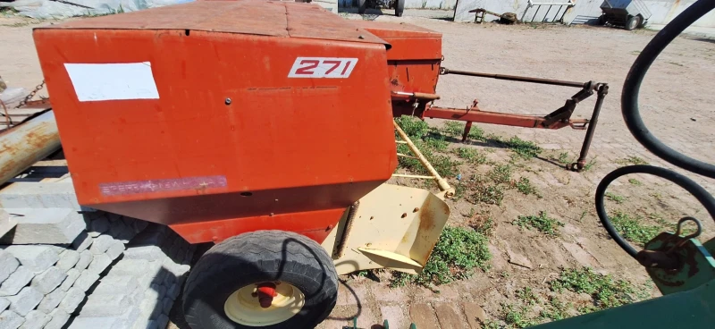 Балировачка New Holland 271, снимка 4 - Селскостопанска техника - 52710312