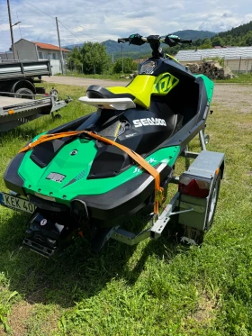 Джет Bombardier Sea Doo Spark Trix 2 Up , снимка 5