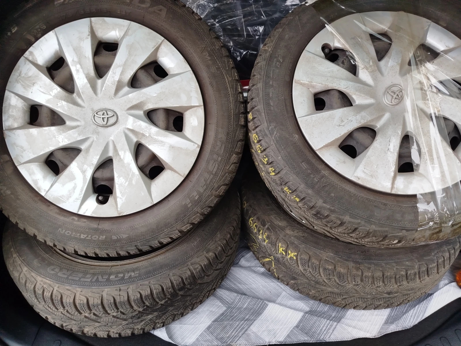 ���� � ������ 175/65R15 �� Toyota Yaris | Mobile.bg � ����������� 1