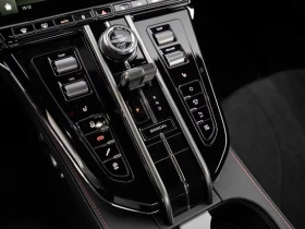Aston Martin V8 Vantage = NEW = Black Pack Гаранция | Auto.bg — изображение 11