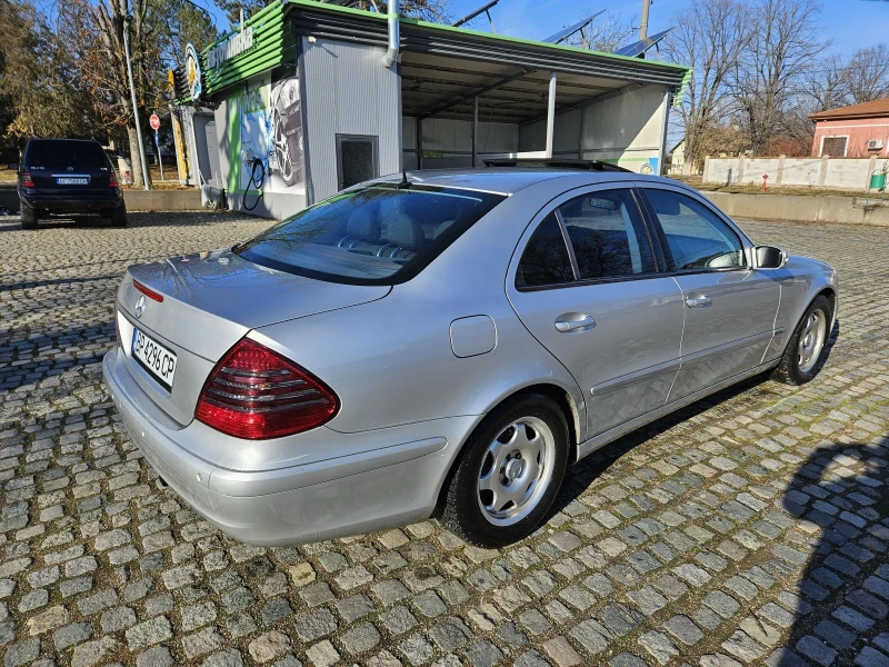 Mercedes-Benz E 240 2.4 i , 6скорости, снимка 6 - Автомобили и джипове - 48467382