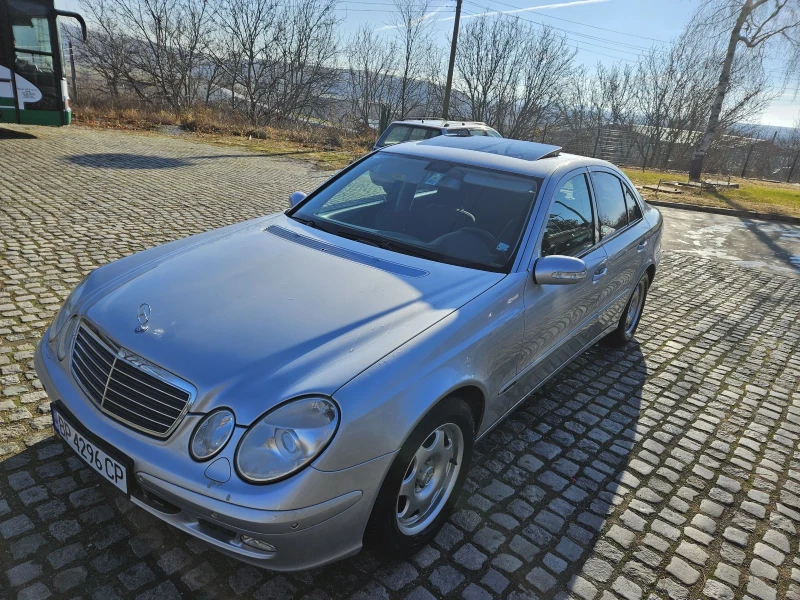 Mercedes-Benz E 240 2.4 i , 6скорости, снимка 2 - Автомобили и джипове - 48467382