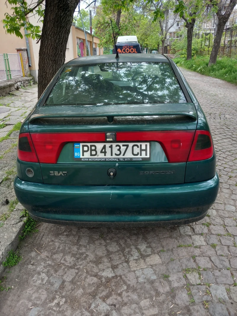 Seat Cordoba 1.6, 75 k.s., снимка 4 - Автомобили и джипове - 49578996