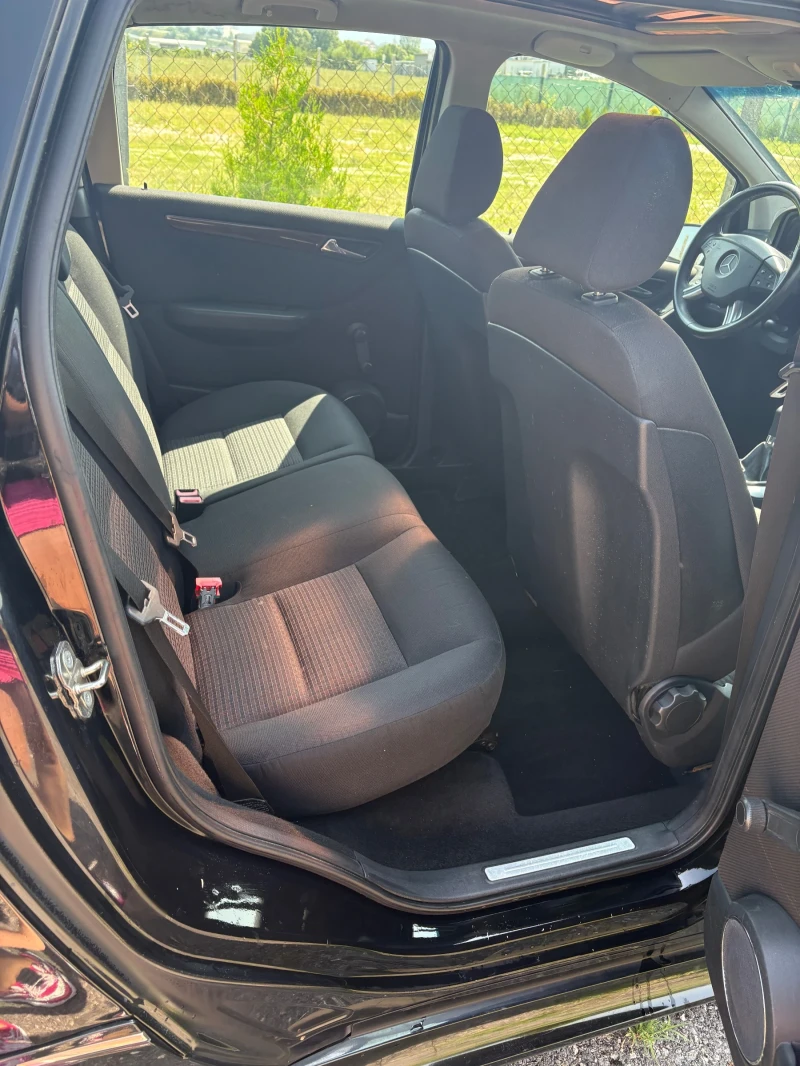 Mercedes-Benz B 200 2.0* 6 ск * НАВИГАЦИЯ* ПАНОРАМА, снимка 12 - Автомобили и джипове - 51888621