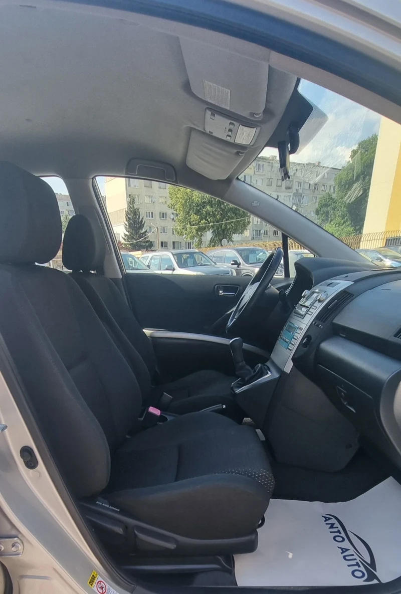 Toyota Corolla verso 1.8 VVT-i Фейслифт!, снимка 9 - Автомобили и джипове - 51275703