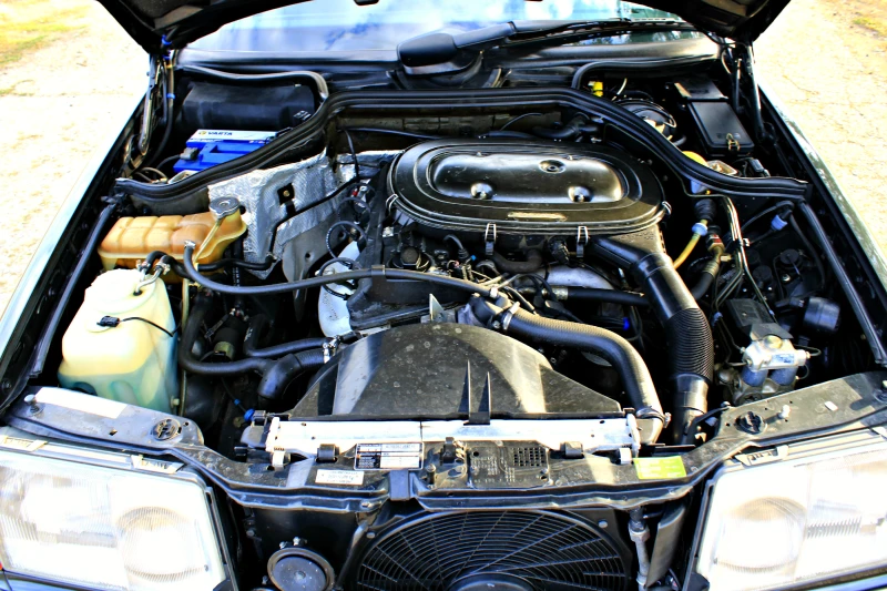 Mercedes-Benz E 200 Климатроник КАТО НОВ, снимка 10 - Автомобили и джипове - 51705034