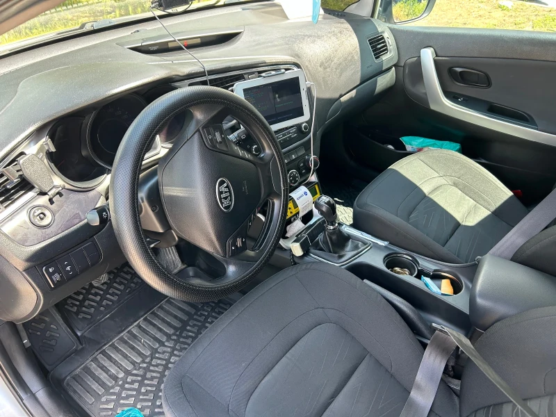 Kia Ceed 1.6cdti, снимка 5 - Автомобили и джипове - 52941953
