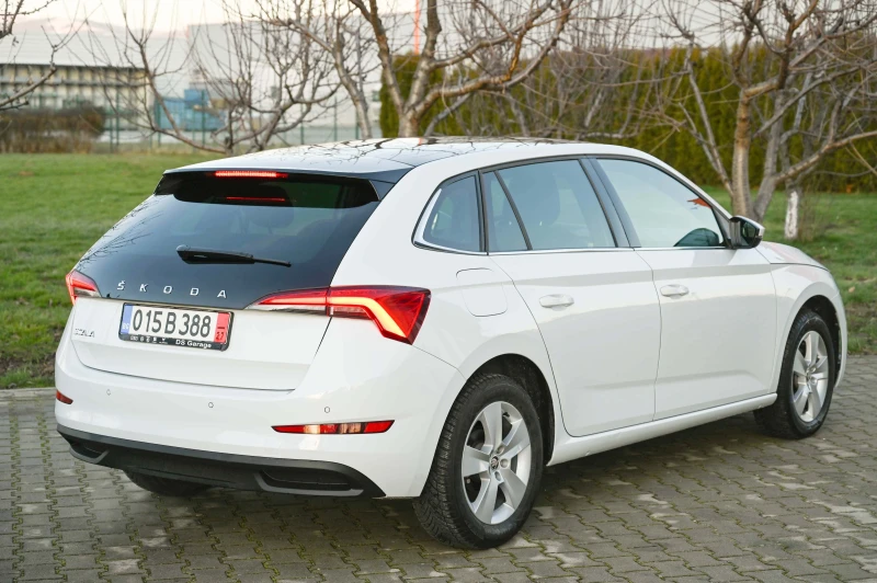 Skoda Scala 1.5TSI* STYLE* ПАНОРАМА* ЛЕД* 20000КМ, снимка 4 - Автомобили и джипове - 53130397