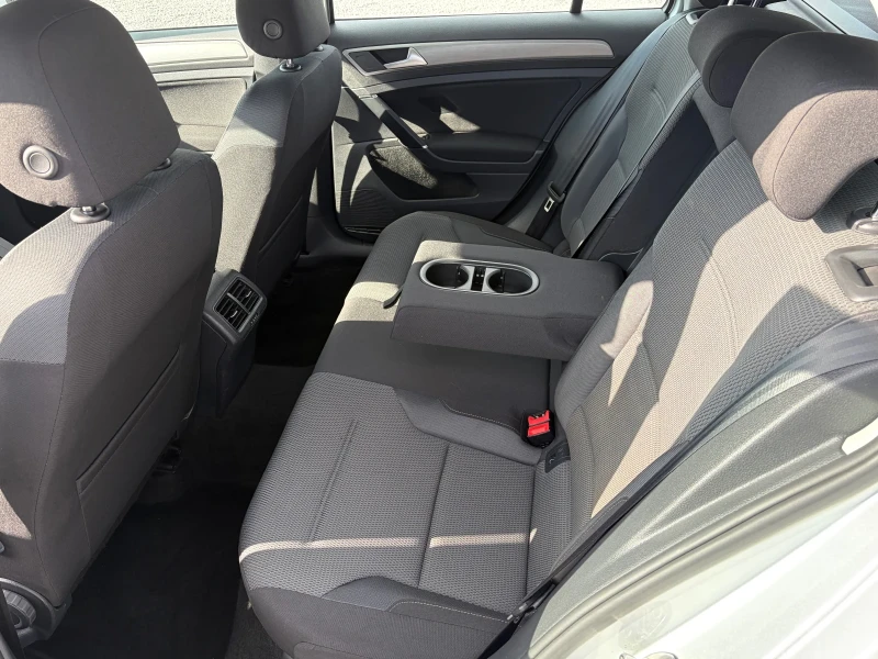 VW Golf 1.6TDI-110k.c., снимка 13 - Автомобили и джипове - 53139617