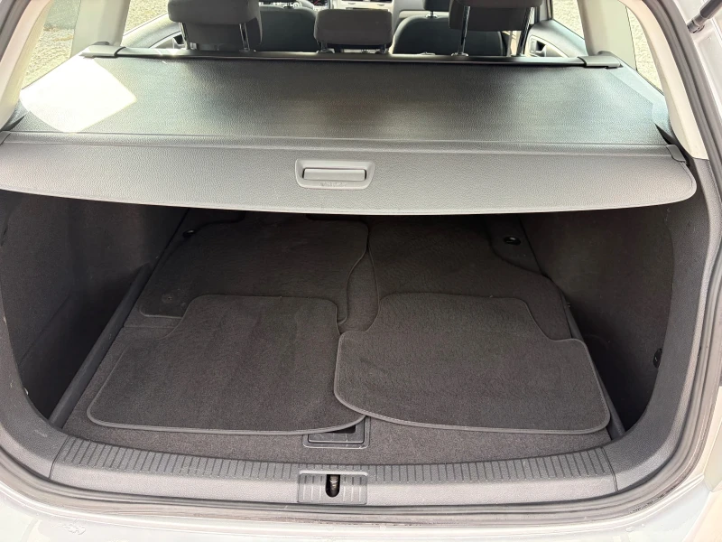 VW Golf 1.6TDI-110k.c., снимка 15 - Автомобили и джипове - 53139617