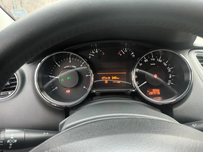 Peugeot 5008, снимка 10 - Автомобили и джипове - 53164577