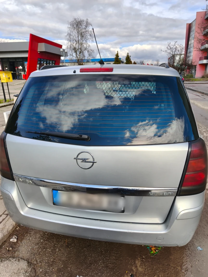 Opel Zafira 1.9, снимка 3 - Автомобили и джипове - 53402188